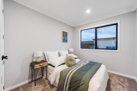 Photo of property in 49 Kumukumu Road, Long Bay, Auckland, 0630