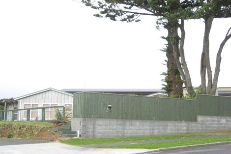 Photo of property in 3 Shearer Drive, Oakura, 4314