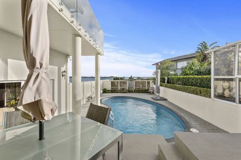 Photo of property in 43 St Annes Crescent, Wattle Downs, Auckland, 2103