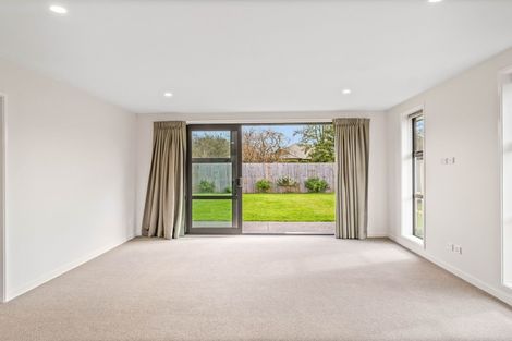 Photo of property in 33 Robert Duncan Road, Belfast, Christchurch, 8051
