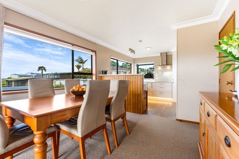 Photo of property in 2/9 Newhaven Terrace, Mairangi Bay, Auckland, 0630