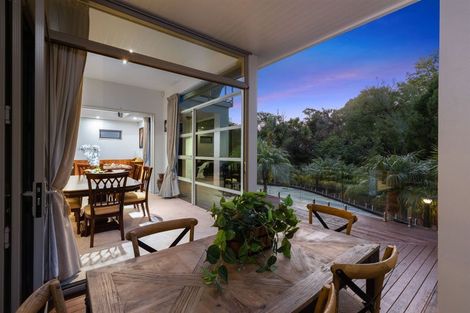 Photo of property in 5 Oakford Park Crescent, Greenhithe, Auckland, 0632