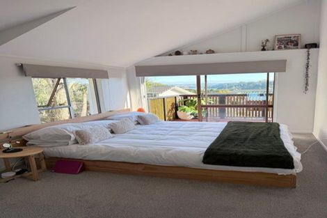 Photo of property in 2/20 Bayview Road, Bayview, Auckland, 0629
