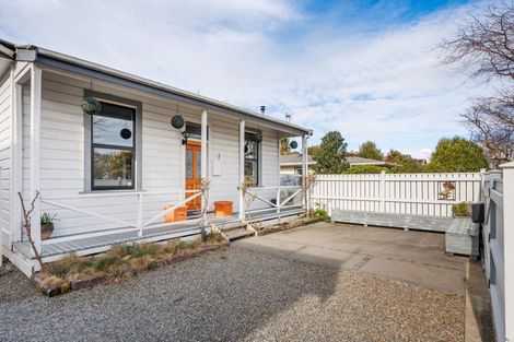 Photo of property in 9 Kingswood Street, Takaro, Palmerston North, 4412