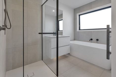 Photo of property in 25 Kapiakauri Road, One Tree Point, 0118