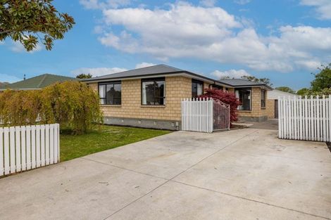 Photo of property in 60 Niven Street, Avondale, Christchurch, 8061