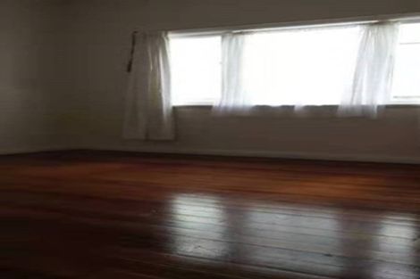 Photo of property in 13 Lavelle Road, Henderson, Auckland, 0612