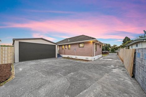Photo of property in 12 Hunua Road, Papakura, 2110