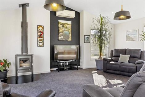 Photo of property in 3 Karaka Place, Kinloch, Taupo, 3377