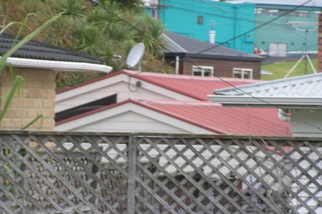 Photo of property in 2/19 Becroft Drive, Forrest Hill, Auckland, 0620