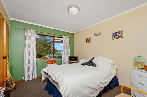 Photo of property in 31b Bush Road, Waiatarua, Auckland, 0604