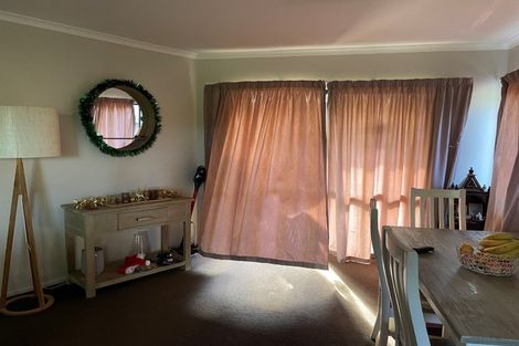 Photo of property in 2/17 Valecrest Place, Bayview, Auckland, 0629