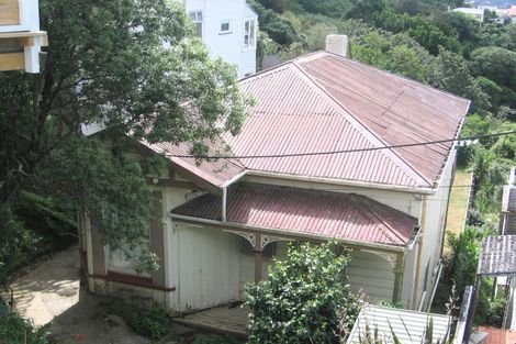 Photo of property in 36 Connaught Terrace, Brooklyn, Wellington, 6021