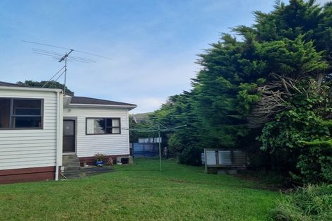 Photo of property in 15 Pukerua Beach Road, Pukerua Bay, 5026
