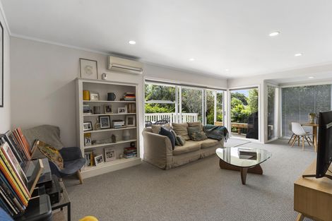 Photo of property in 2/16 Castleton Drive, Howick, Auckland, 2014
