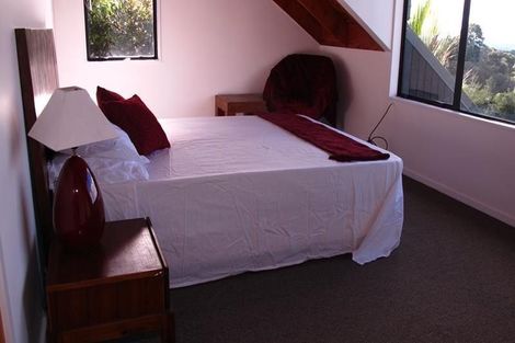 Photo of property in 14 Range Road, Swanson, Auckland, 0816