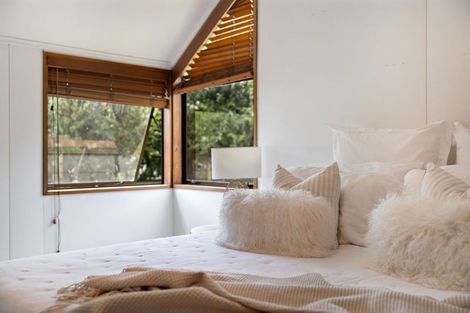 Photo of property in 83 Mcdonnell Road, Arrowtown, 9302