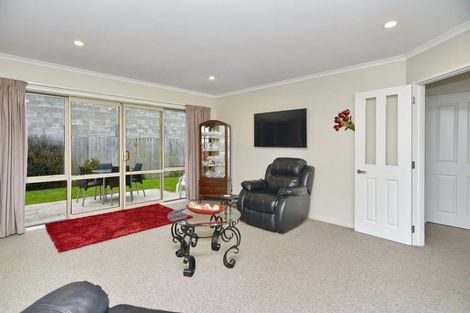 Photo of property in 3 Reeves Road, Rangiora, 7400