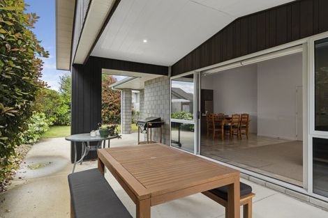 Photo of property in 21 Butterworth Crescent, Papamoa Beach, Papamoa, 3118