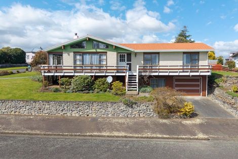 Photo of property in 12 Empire Street, Dannevirke, 4930