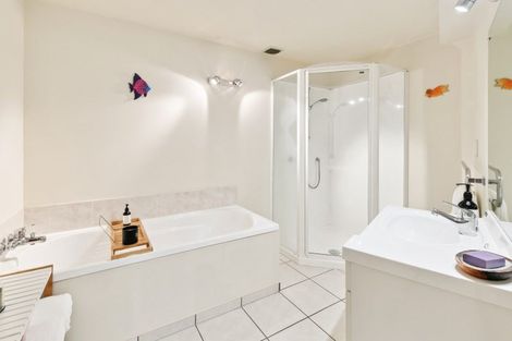 Photo of property in Stadium Garden Flats, 101/107 Thorndon Quay, Pipitea, Wellington, 6011