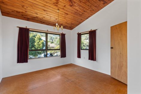 Photo of property in 5 Kinloch Place, Papakowhai, Porirua, 5024