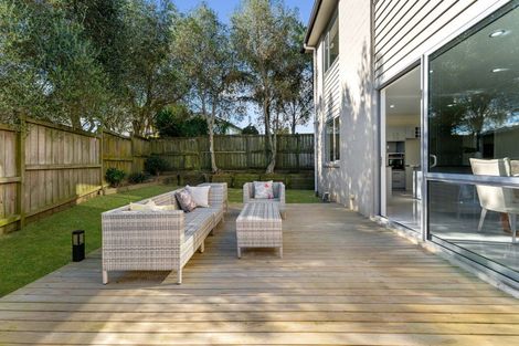 Photo of property in 7 Andy Crescent, Flat Bush, Auckland, 2016