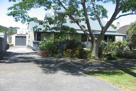 Photo of property in 19 Wellesley Street, Feilding, 4702