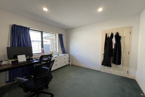 Photo of property in 103a Middlepark Road, Sockburn, Christchurch, 8042