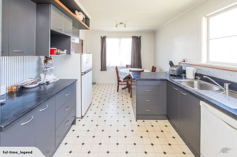 Photo of property in 21 Rira Street, Marton, 4710