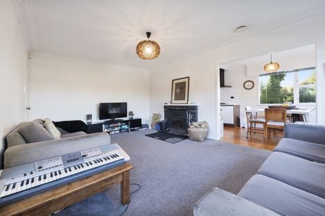 Photo of property in 60 Hilling Street, Titirangi, Auckland, 0604