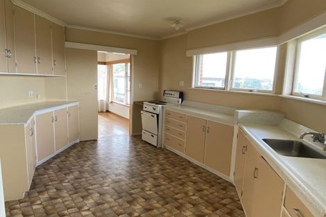 Photo of property in 39 Toroa Street, Torbay, Auckland, 0630