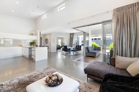 Photo of property in 42 Cassinia Close, Papamoa Beach, Papamoa, 3118