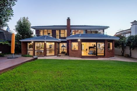 Photo of property in 18 Red Bluff Rise, Campbells Bay, Auckland, 0630