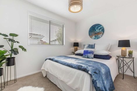 Photo of property in 1/63a Colwill Road, Massey, Auckland, 0614