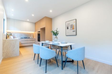 Photo of property in 12d Gordon Avenue, Milford, Auckland, 0620