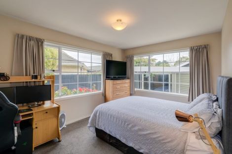 Photo of property in 72 Cottonwood Street, Parklands, Christchurch, 8083