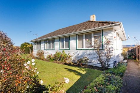 Photo of property in 2 Rochester Street, Awapuni, Palmerston North, 4412