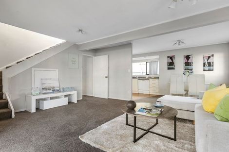 Photo of property in 11 Titirangi Road, New Lynn, Auckland, 0600