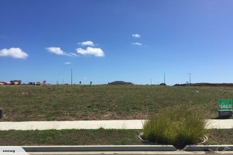 Photo of property in 4 Tahuna Minhinnick Drive, Glenbrook, 2681