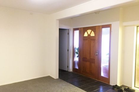 Photo of property in 9 Cambric Place, Botany Downs, Auckland, 2010