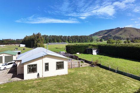 Photo of property in 19 Mount John Road, Waimate, 7977