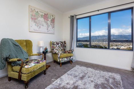 Photo of property in 28 Kirton Drive, Riverstone Terraces, Upper Hutt, 5018