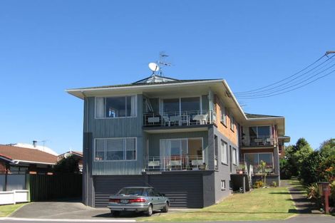 Photo of property in 3/62 Kitchener Road, Milford, Auckland, 0620