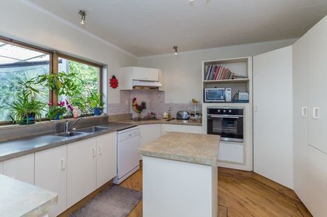 Photo of property in 470 Tararua Road, Levin, 5571