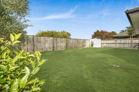 Photo of property in 30 Blackwood Drive, Wattle Downs, Auckland, 2103