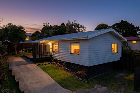 Photo of property in 1/98 Barrys Road, Glendene, Auckland, 0602