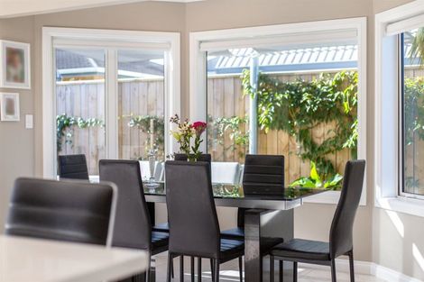 Photo of property in 49 Golf Road, Paraparaumu Beach, Paraparaumu, 5032