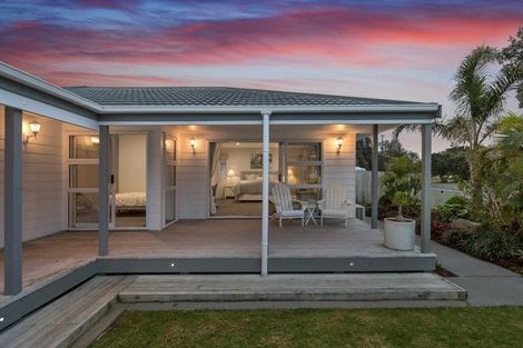 Photo of property in 52 Papaunahi Road, Bowentown, Waihi Beach, 3177