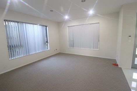 Photo of property in 7 Andy Crescent, Flat Bush, Auckland, 2016